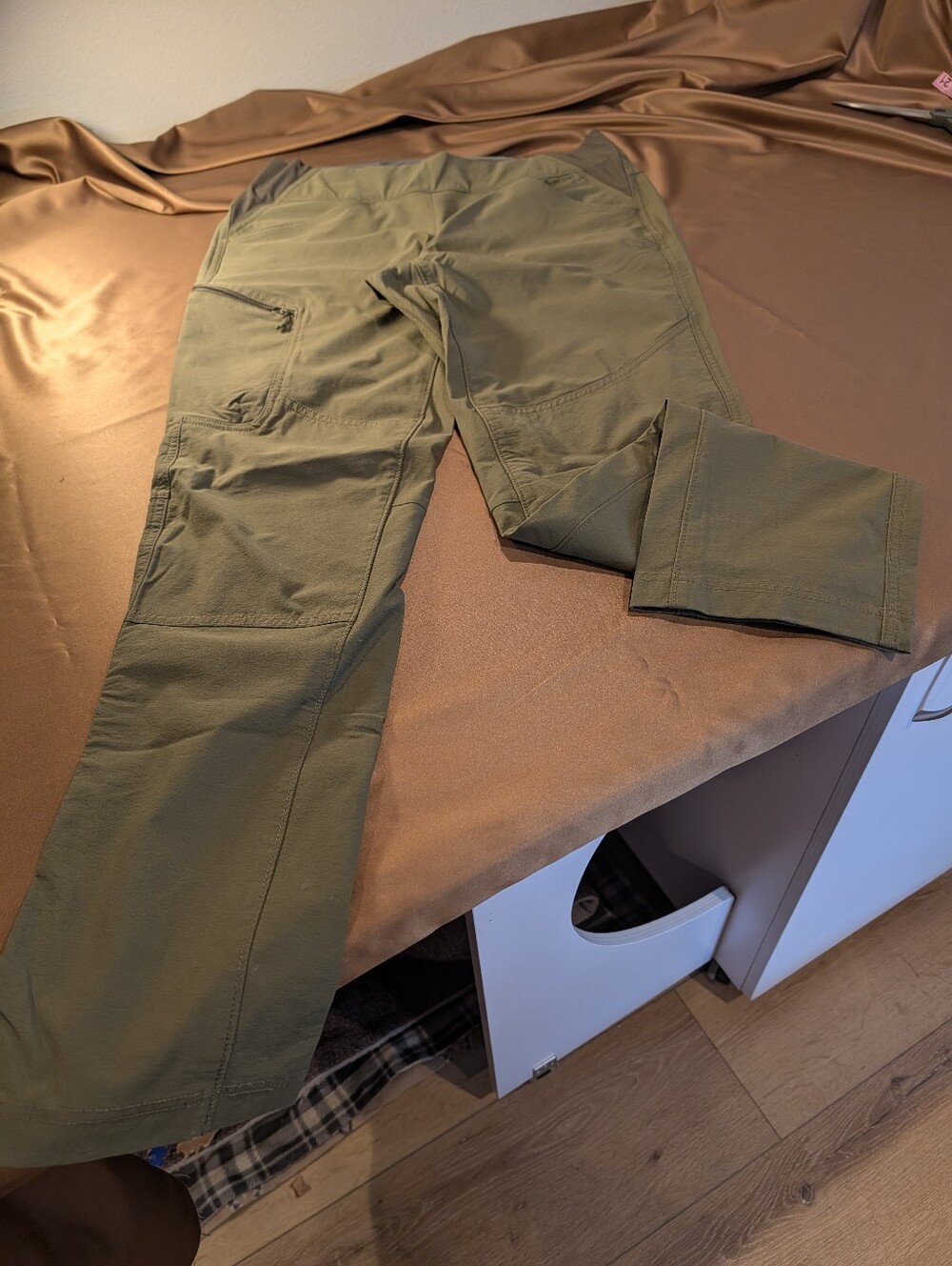 Duluth Women's Nylon/Spandex Olive Green Performance Pants